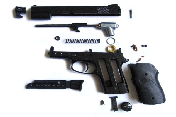 Устройство, комплектация и упаковка пневматической модели пистолета Аникс А-111