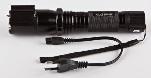 Зачем электрошокеру Police BL-288 лазерная указка, и чем он отличается от модели ZZ-288?