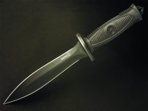 Кинжал (нож) Цербер Кизляр с клинком листовидной формы - универсал или специалист?